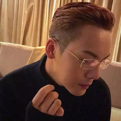 男士秋冬发型,颜值不够刘海来凑