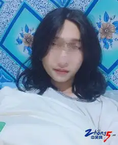 男生留长发有错吗异地恋女朋友看到我照片,逼着我把头发剪了