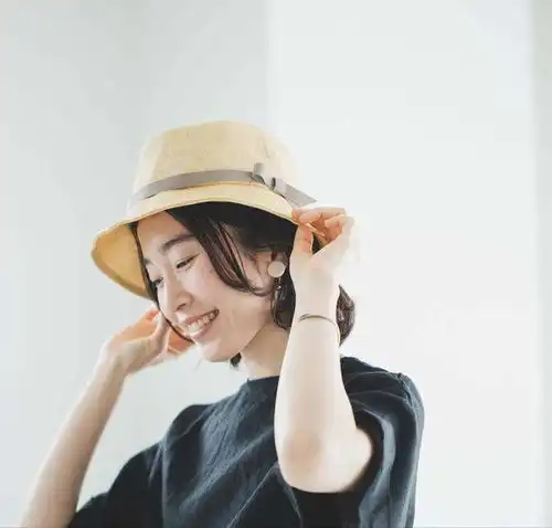 40岁女人学会穿搭,驾驭色彩,穿出清雅,拒绝中年大妈感