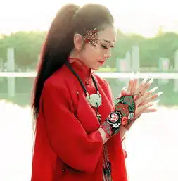 杨丽萍的素颜照,没有不老女神,60岁的她真的老了