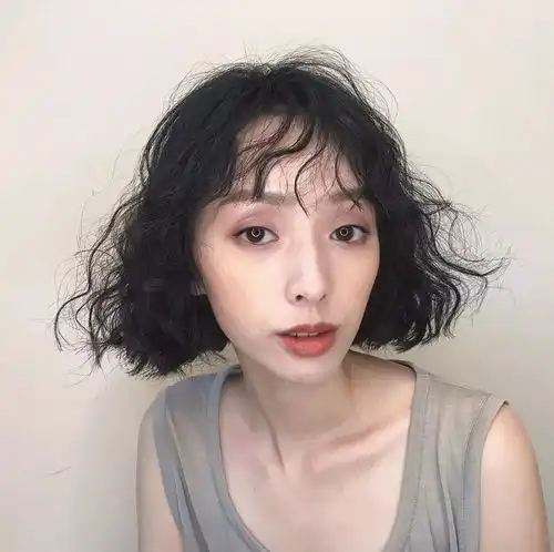 新晋瘦脸卷发,适合所有脸型