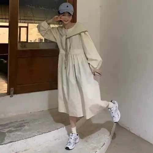 今年春天流行的衬衫裙,加个小披肩,更时髦显瘦