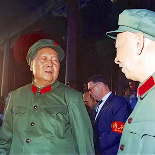 中国的这套军服到底有多大魅力,能让40国军人对它都爱不释手