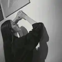 头像女生冷酷霸气十足黑白