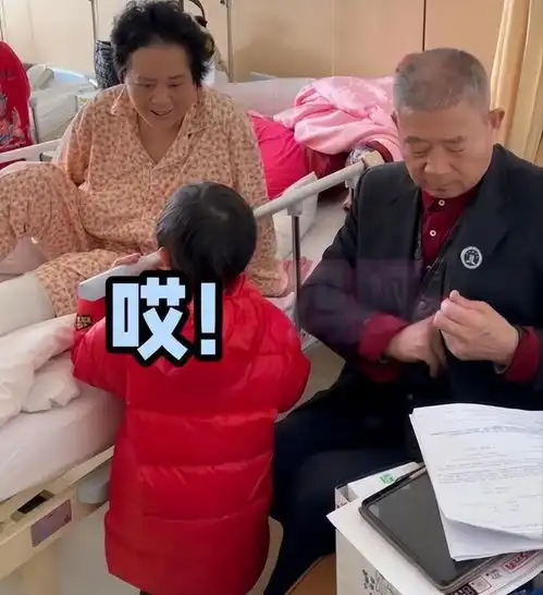 回顾悔不当初73岁爸爸照顾4岁天赐被嘲自食恶果,家中又脏又乱