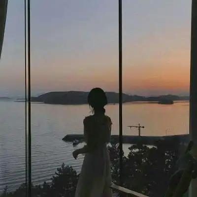 背影或侧面的丧女头像现代暗黑丧风格头像