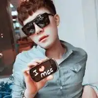 2013帅气的男生qq头像大全流出来的血是自己的泪