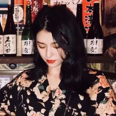 侧面头像女生漂亮长发半侧面女生头像图片