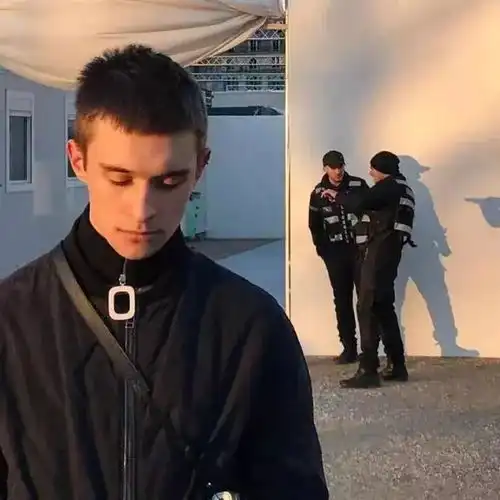 你不是他心尖上的人终究不会对你心软的