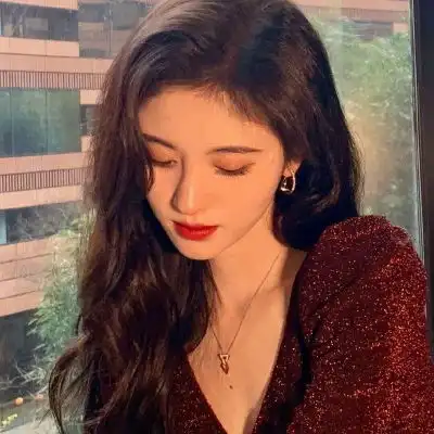 念七红色系新年女生头像