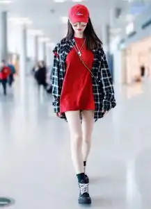 有种鞋子我们瘦半年都穿不进,直径6cm,她穿成男友视角