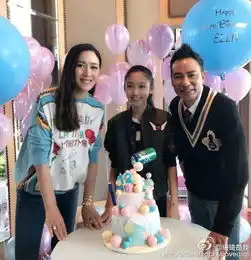 爸爸是影帝妈妈是名模,这个长腿小姑娘长得真好看